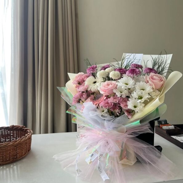 Rangkaian Anggrek Potted White Orchids 6 Stems yang Elegan